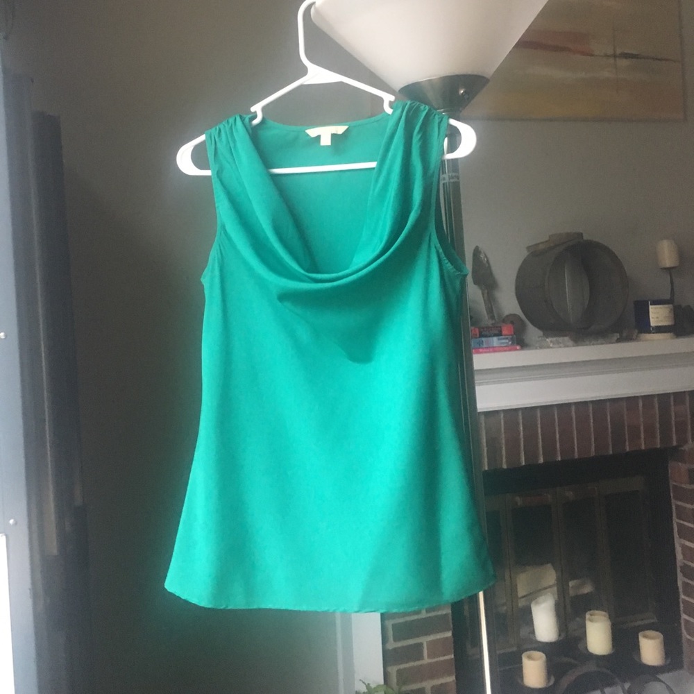 Emerald green Banana Republic silk blouse